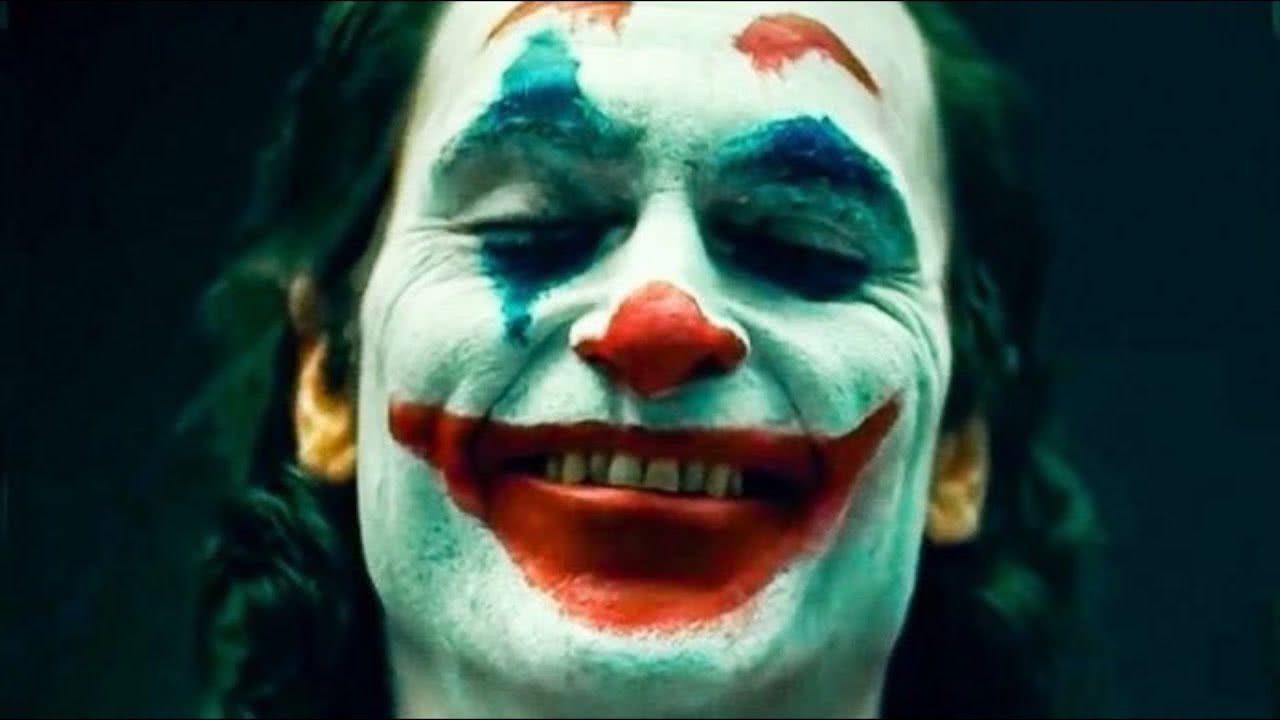 Joker, il film: due recensioni di Dino Petralia e Andrea Apollonio