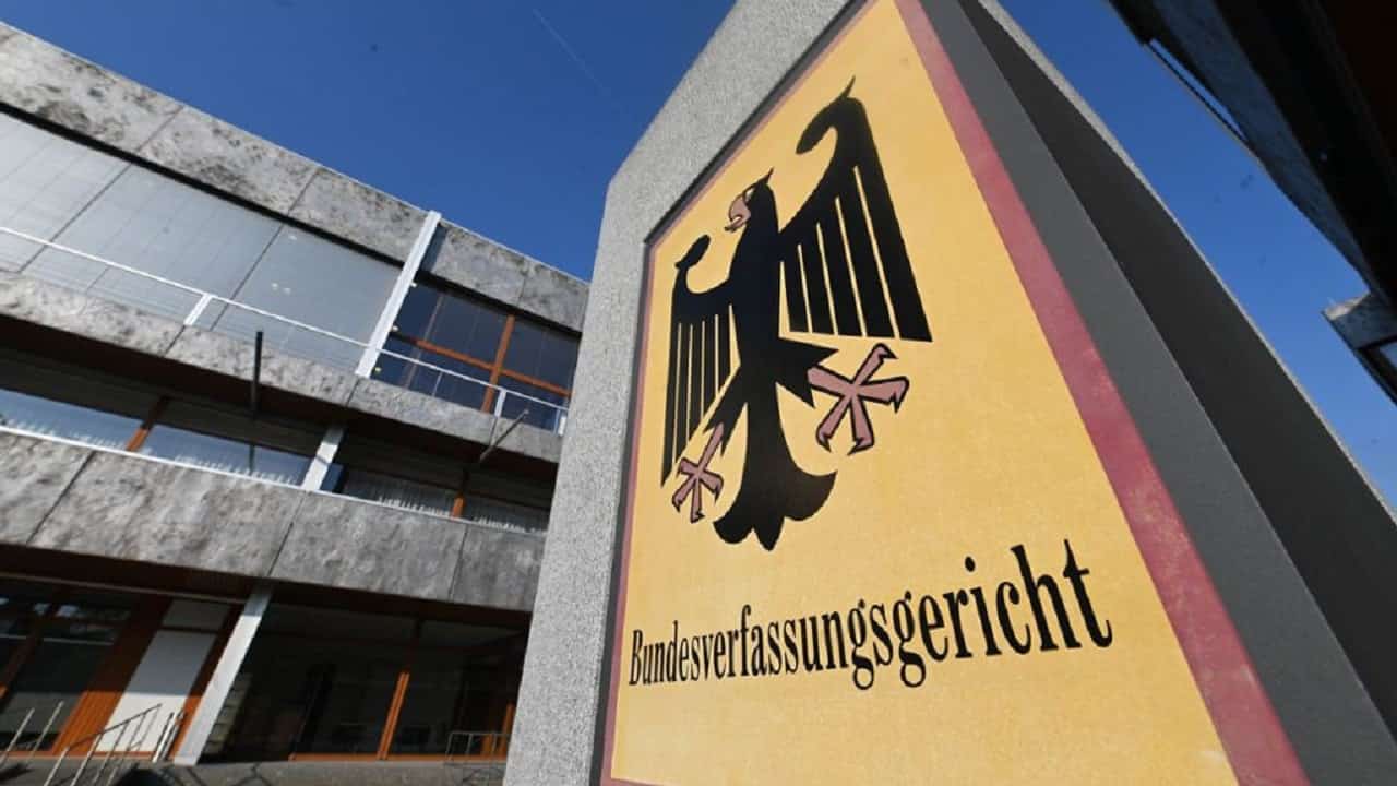 Bundesverfassungsgericht contro la Corte UE o contro l’Europa? A margine della sentenza della Corte costituzionale tedesca sulle misure di acquisto di titoli di Stato volute dalla Banca centrale europea di Marina Castellaneta