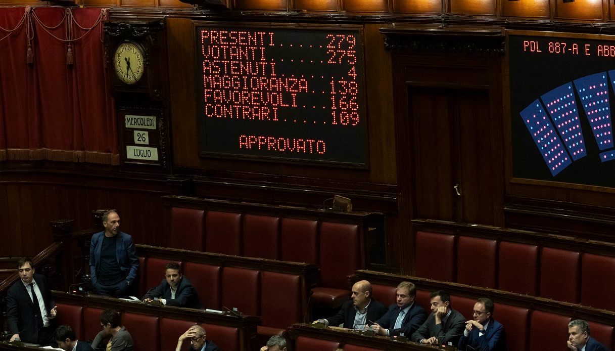 Il totem del “reato universale” e quei bambini dimenticati dal Parlamento di Gabriella Luccioli