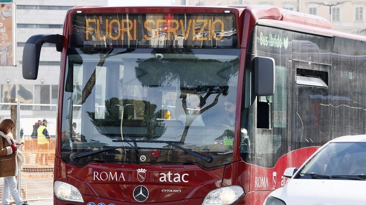 Sciopero e precettazione nei servizi pubblici essenziali: approfondimenti