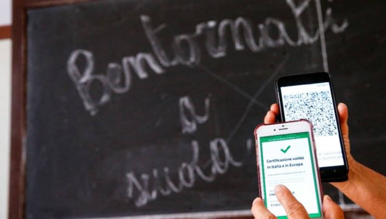 Le prime pronunce cautelari del TAR Lazio sull’obbligo del green pass per il personale scolastico