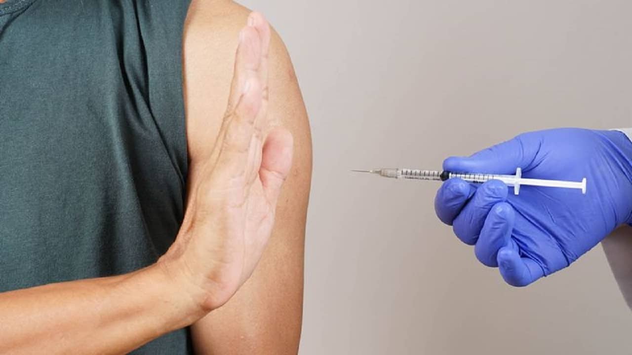 Sulla sindacabilità della certificazione medica di esonero vaccinale: il principio del controllo non meramente formale sulla sussistenza delle condizioni esoneratrici posto dal Consiglio di Stato e disatteso dalla normativa sopravvenuta 