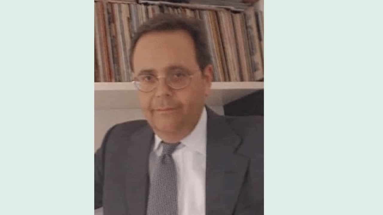 Il principio di legalità, l’efficienza dell’amministrazione ed il diritto di difesa: l’avvocato e la gestione della giustizia di Cataldo Intrieri