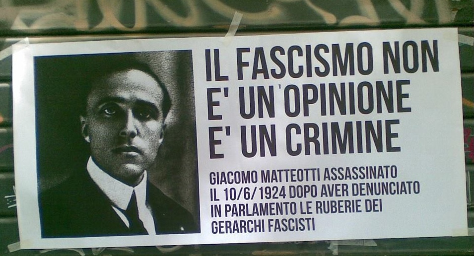 Concessione di spazi pubblici e dichiarazione di ripudio del fascismo