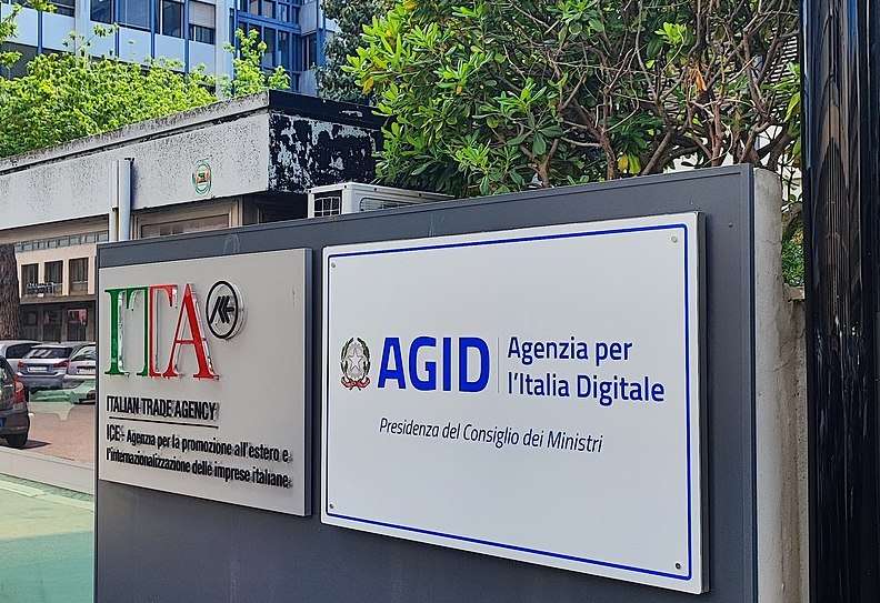 La pubblica amministrazione, tra piani triennali e strategie, in assenza di una governance dell’intelligenza artificiale