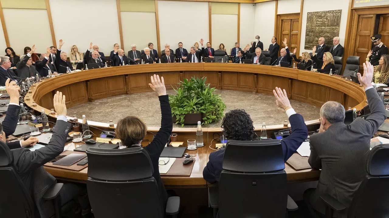 La riforma costituzionale della&nbsp;magistratura e&nbsp;l’Alta&nbsp;Corte: le&nbsp;possibili conseguenze della&nbsp;sottrazione al&nbsp;CSM della&nbsp;potestà disciplinare
