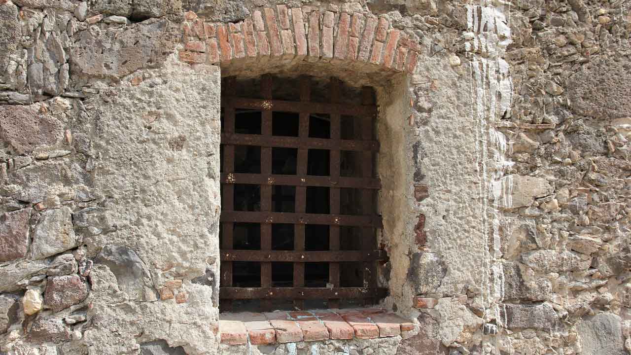 L’inedita disciplina delle operazioni sotto copertura per la sicurezza degli istituti penitenziari