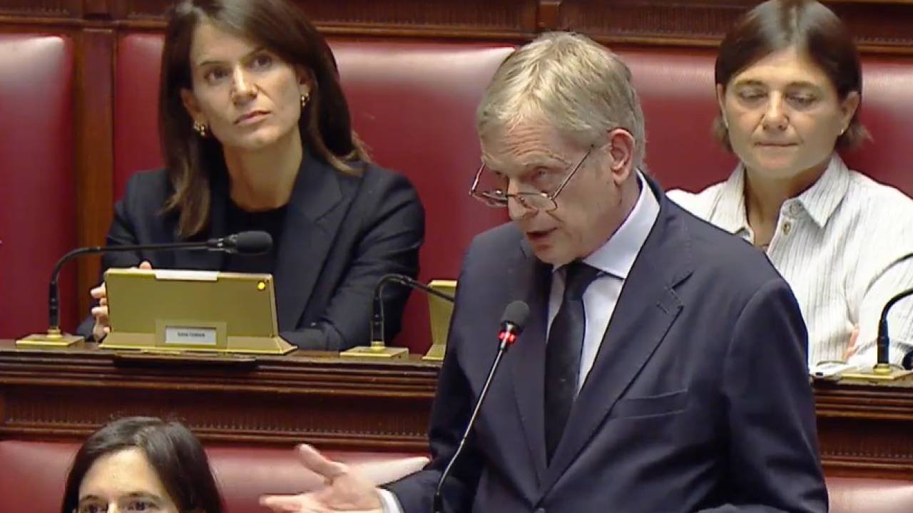 «Potevate scegliere tra la dignità di legislatori e il potere»