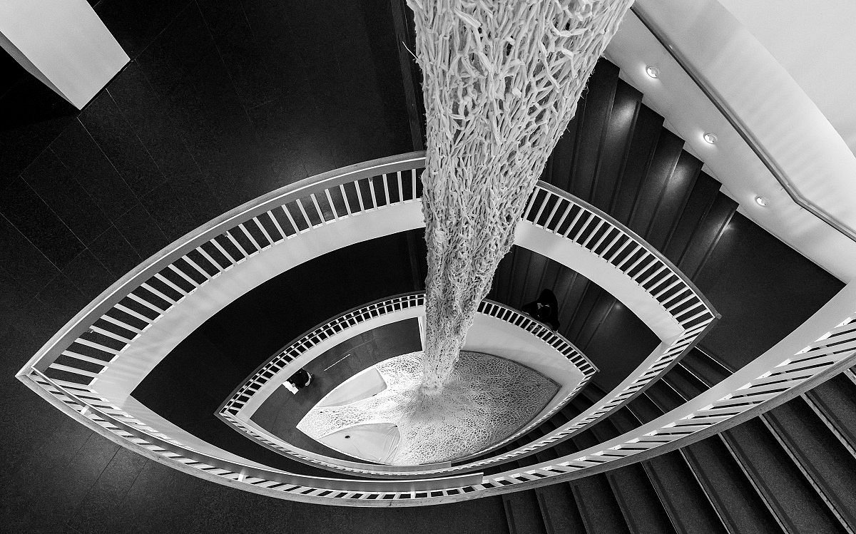 L’antigiuridica  mesiteiafilia della Consulta. Dal bilanciamento dei diritti fondamentali al trans-umanesimo di Vincenzo Vitale