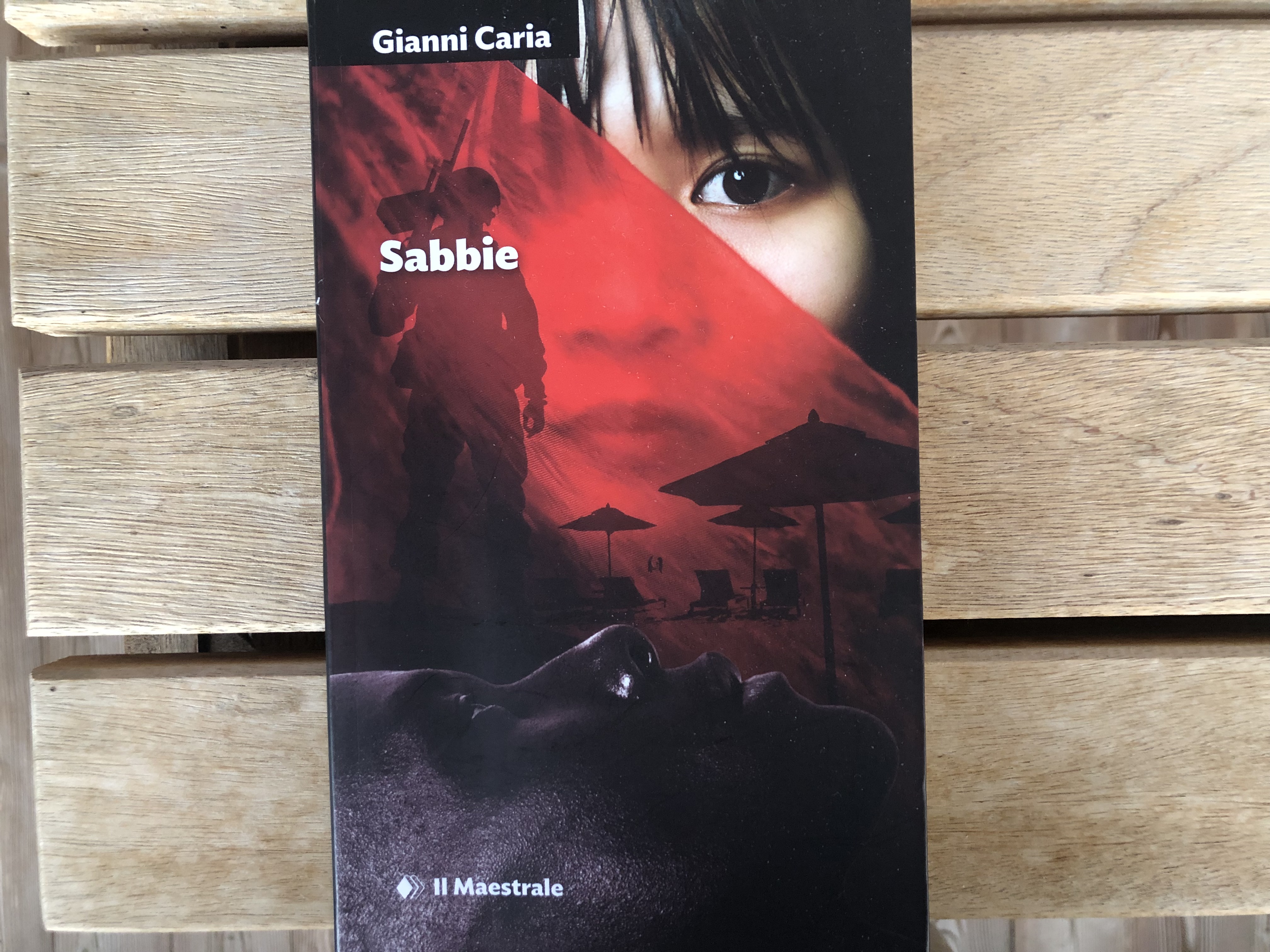Sabbie di Gianni Caria. Recensione di Paola Filippi
